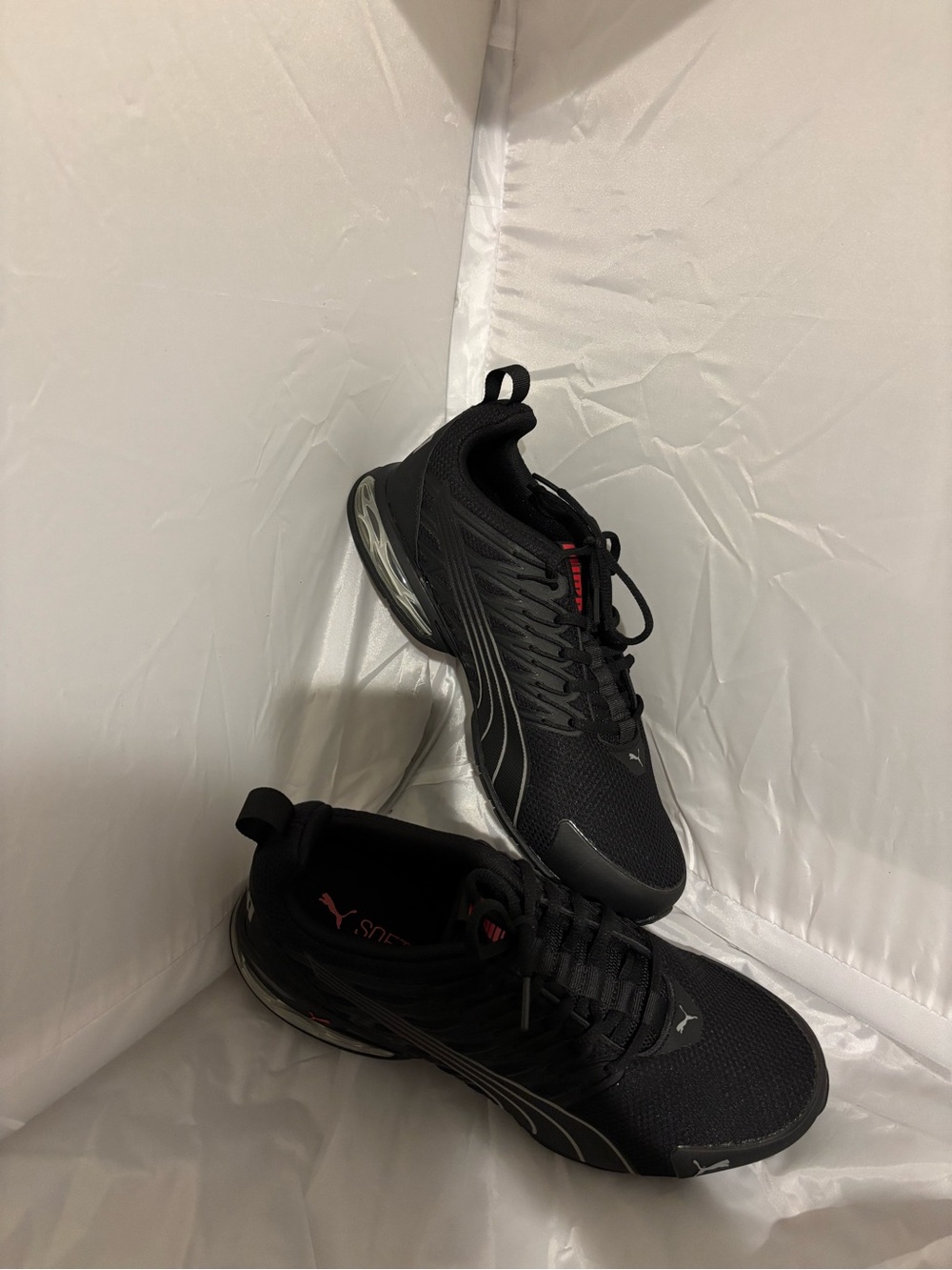 Men black Puna athletic shoes size 7 1/2